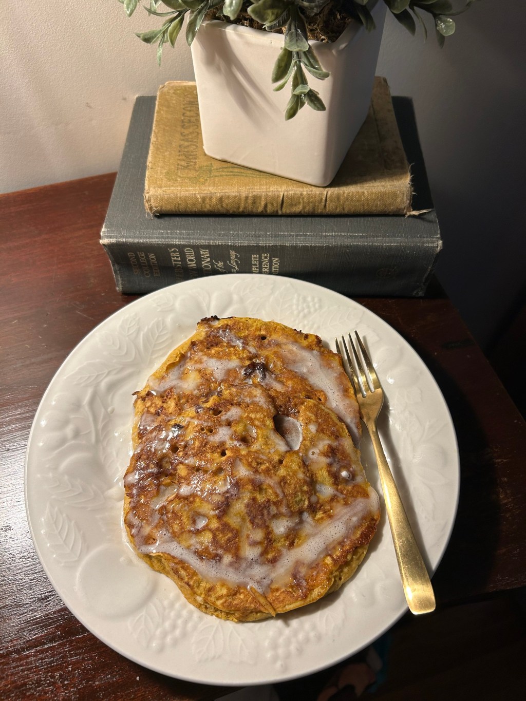 Pumpkin cinnamon roll&nbsp;pancakes